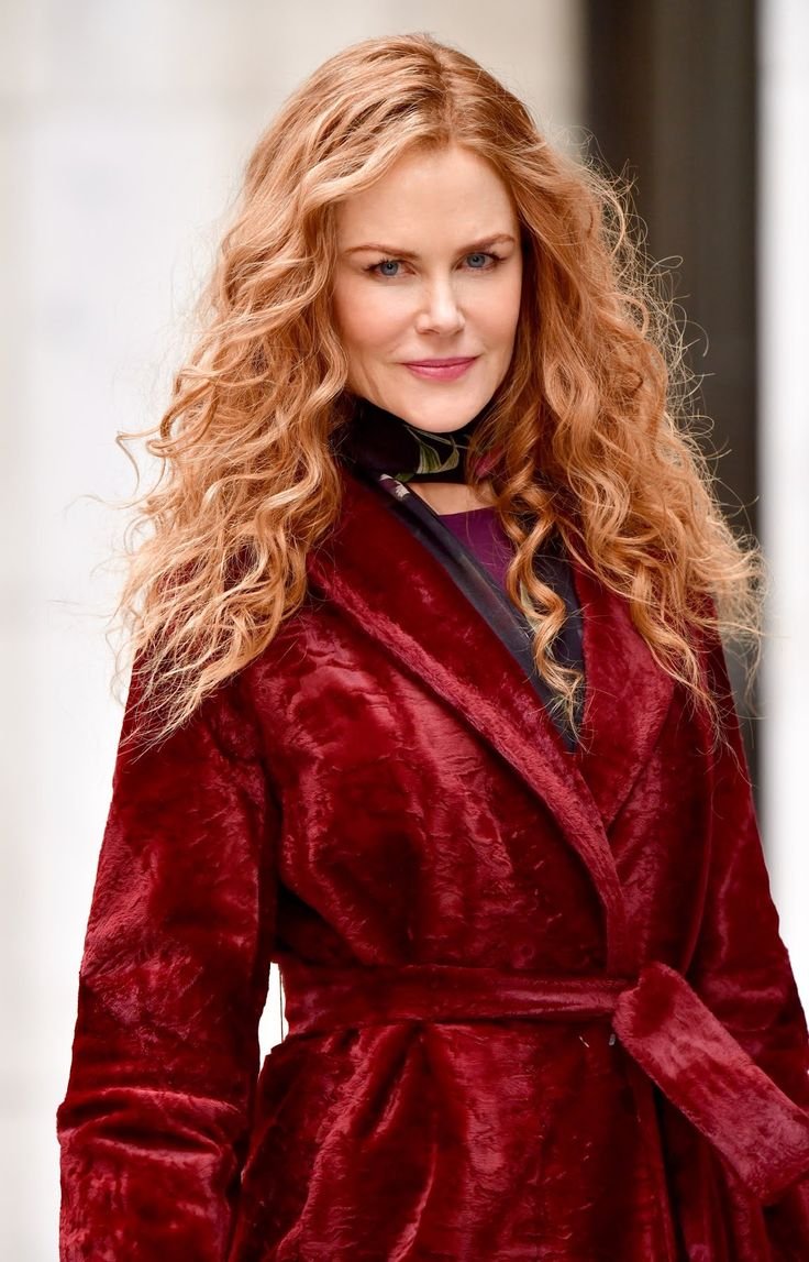 Perfect Curly Hair: How to Get Nicole Kidman’s Iconic Curls in 5 Easy Steps 6 51cc9452af1eaed798ca12dc1edb4fea